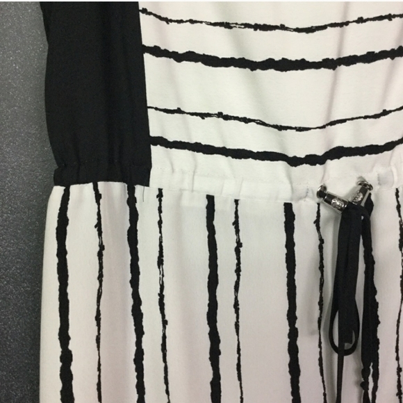 VINCE CAMUTO | Sleeveless Drawstring Waist Black White Stripe Dress 8 - Picture 4 of 9